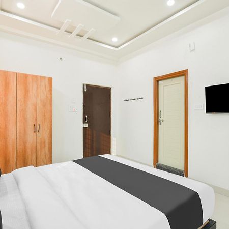 Super Townhouse Kokapet Formerly Aarian Tej Nilayam Gundipet Exterior foto