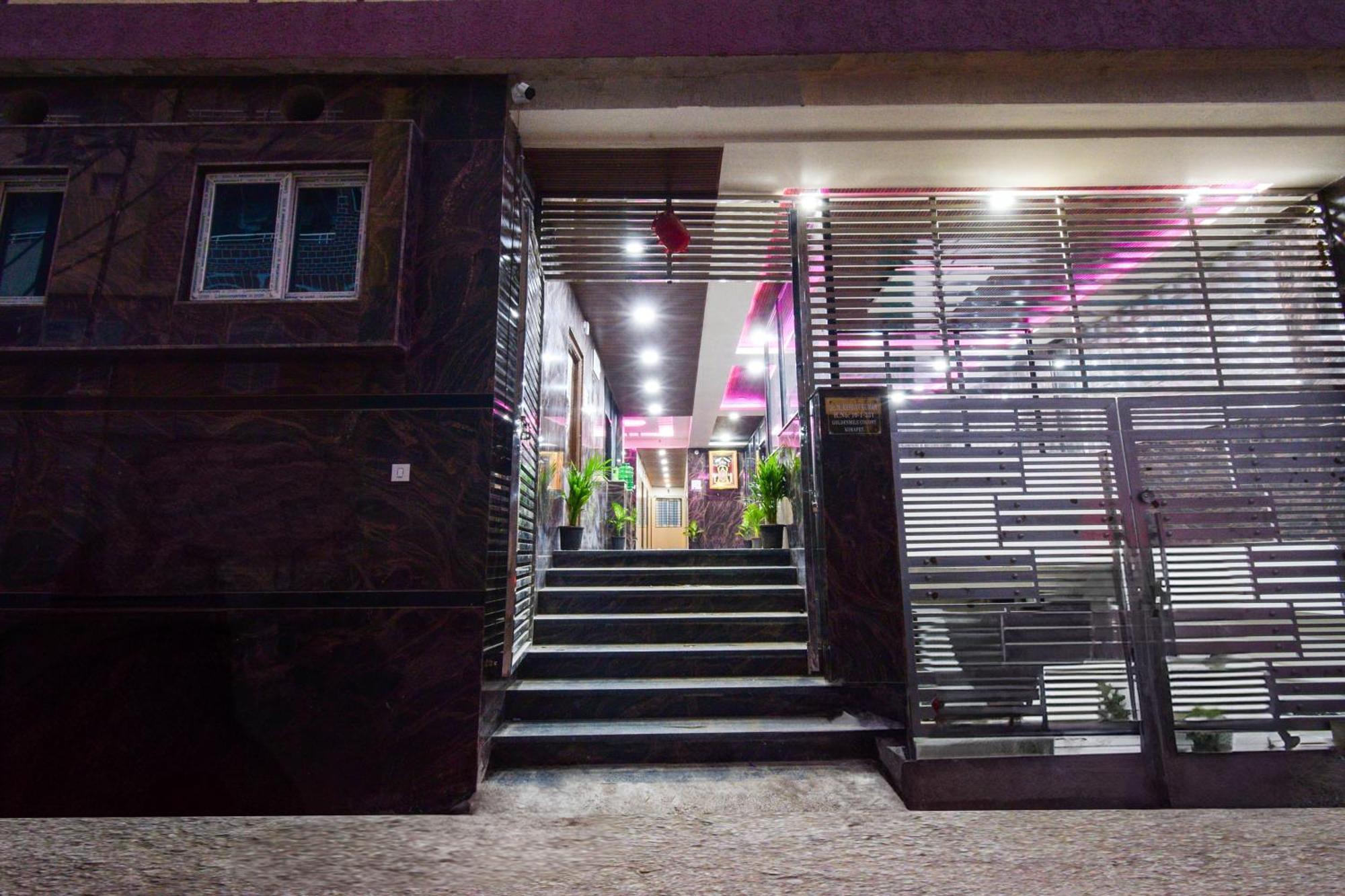 Super Townhouse Kokapet Formerly Aarian Tej Nilayam Gundipet Exterior foto