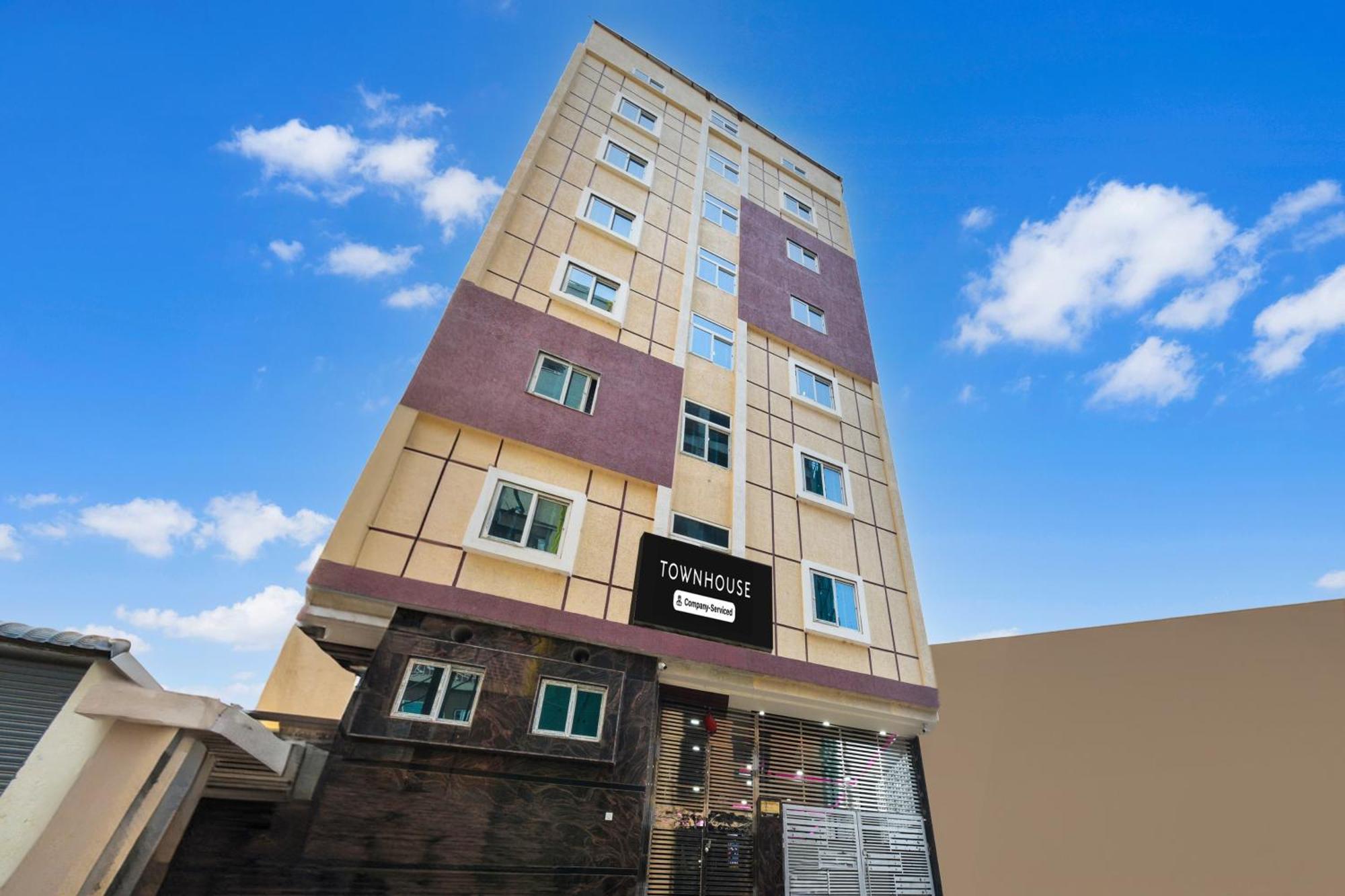 Super Townhouse Kokapet Formerly Aarian Tej Nilayam Gundipet Exterior foto